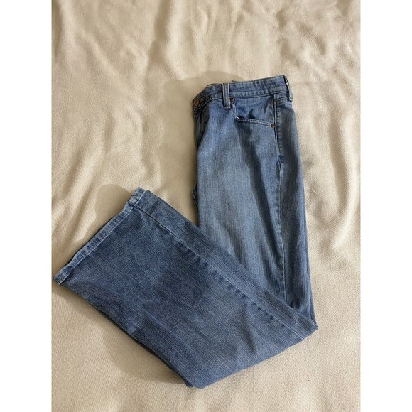 Signature Levi Strauss Women’s Low Rise Boot Cut Blue Denim jeans Size 10 Short - Picture 1 of 16